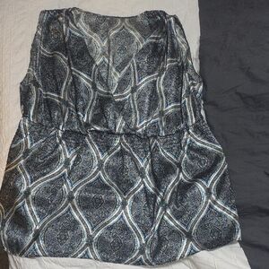 Elegant Sleeveless Patterned Top